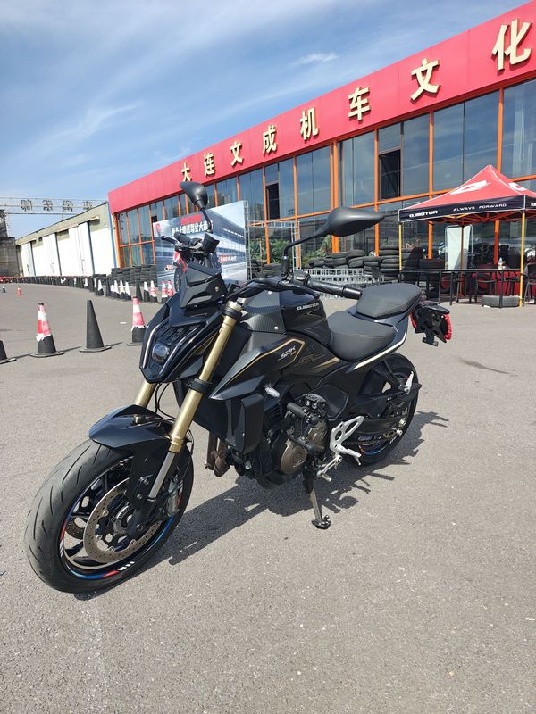 QJMOTOR 追550