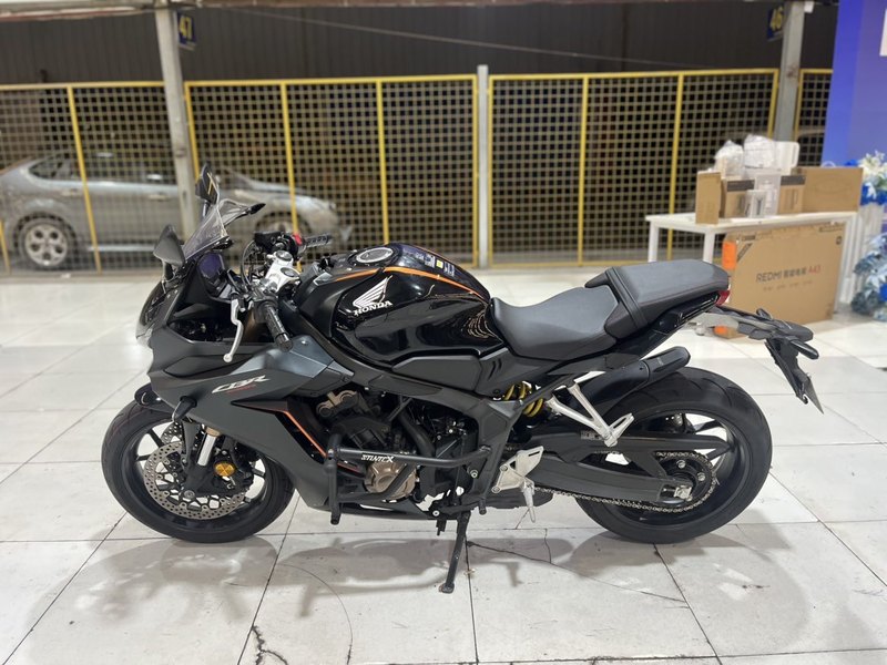 本田DREAMWING CBR650R