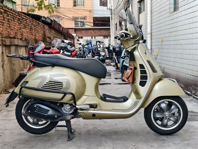 VESPA GTS
