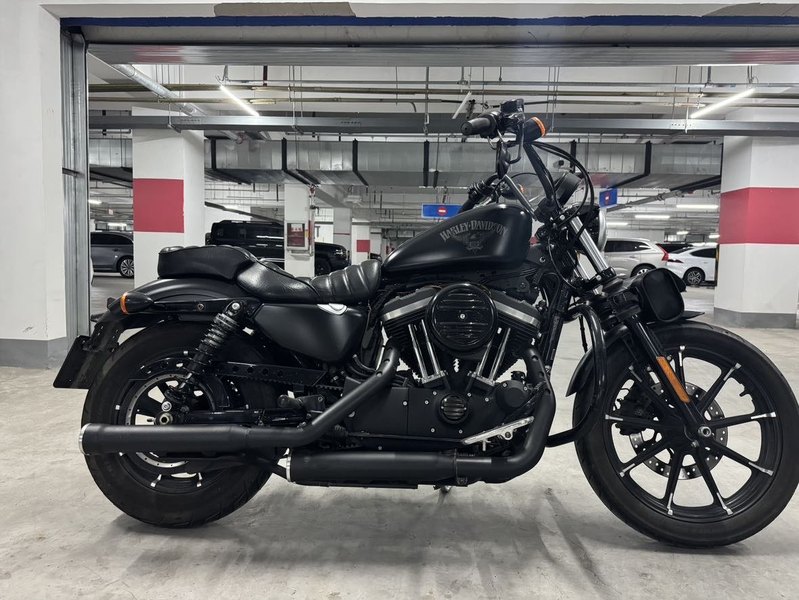 哈雷戴维森 Iron883 硬汉