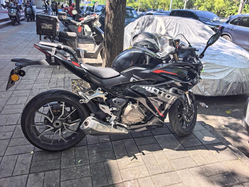 QJMOTOR 赛450