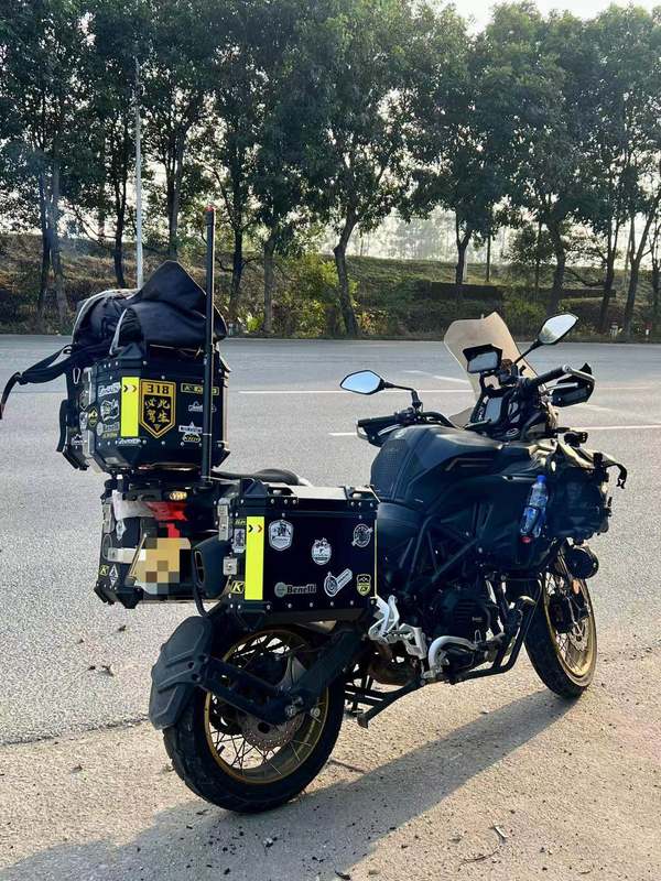 贝纳利 TRK552