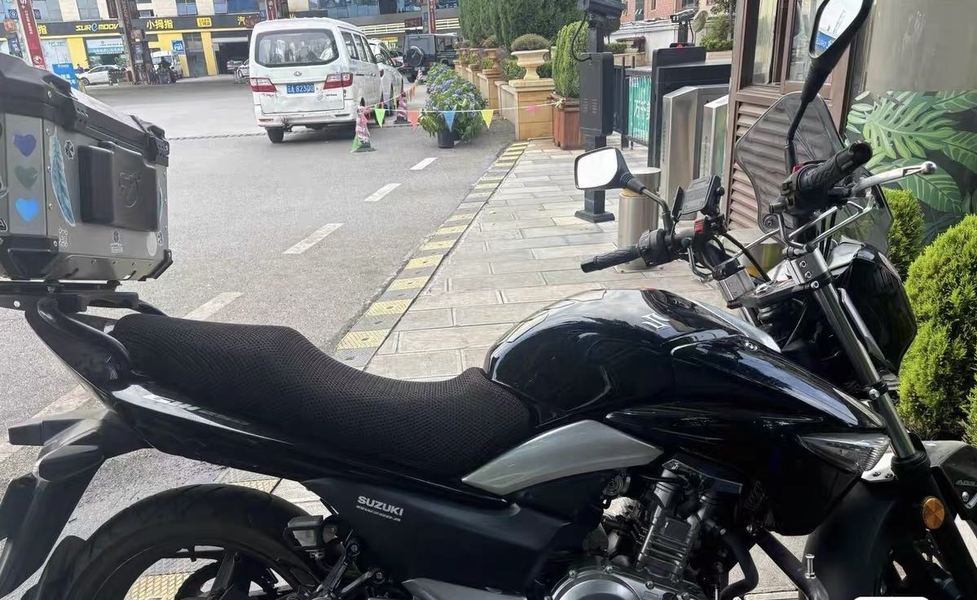豪爵铃木 骊驰 GW250