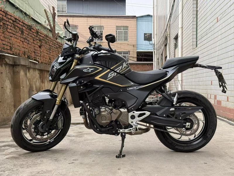 QJMOTOR 追550