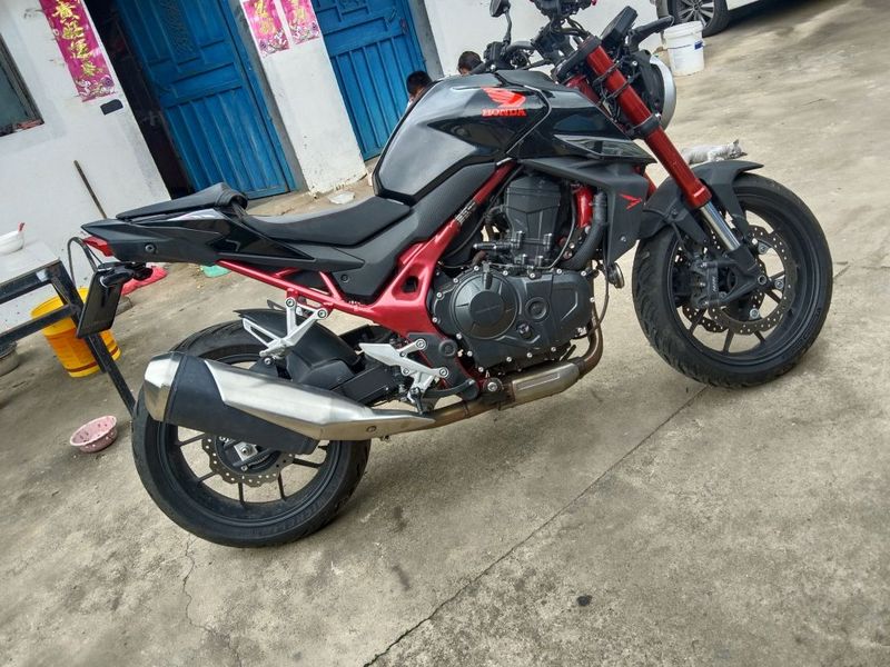 本田DREAMWING CB750