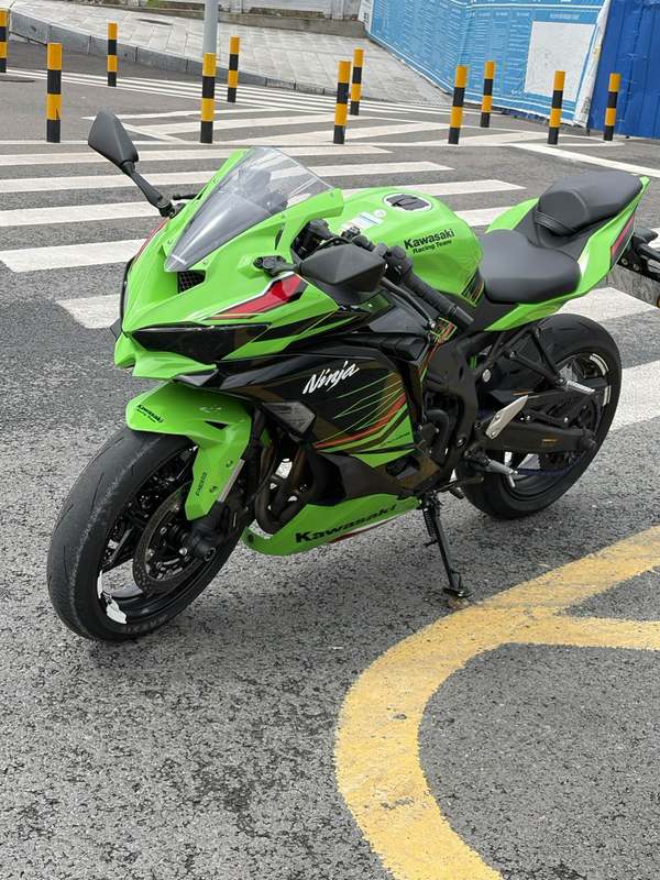 川崎 ZX-4R