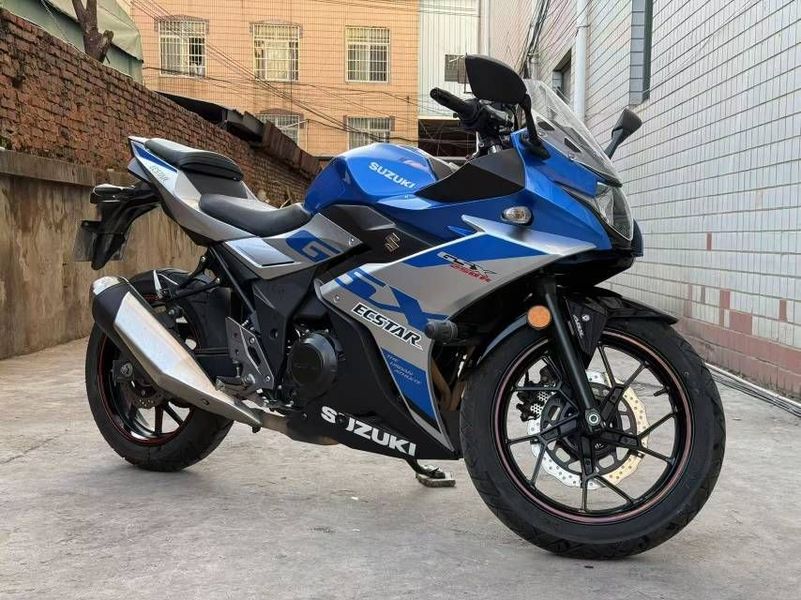 豪爵铃木 GSX250R