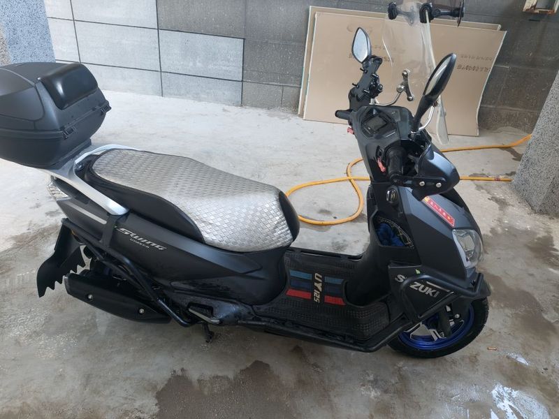 济南铃木 UY125