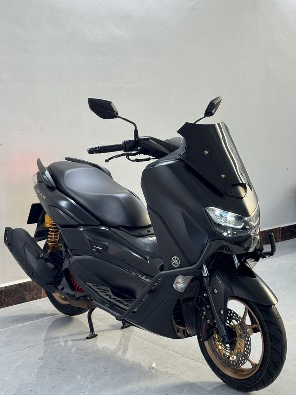 雅马哈 NMAX