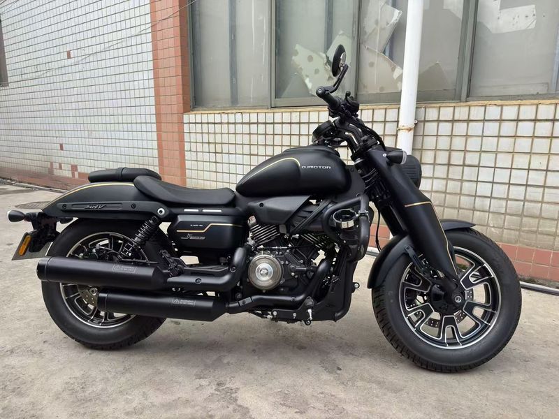 QJMOTOR 闪400