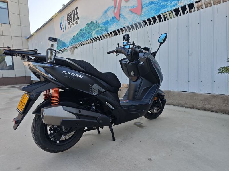 QJMOTOR 鸿250