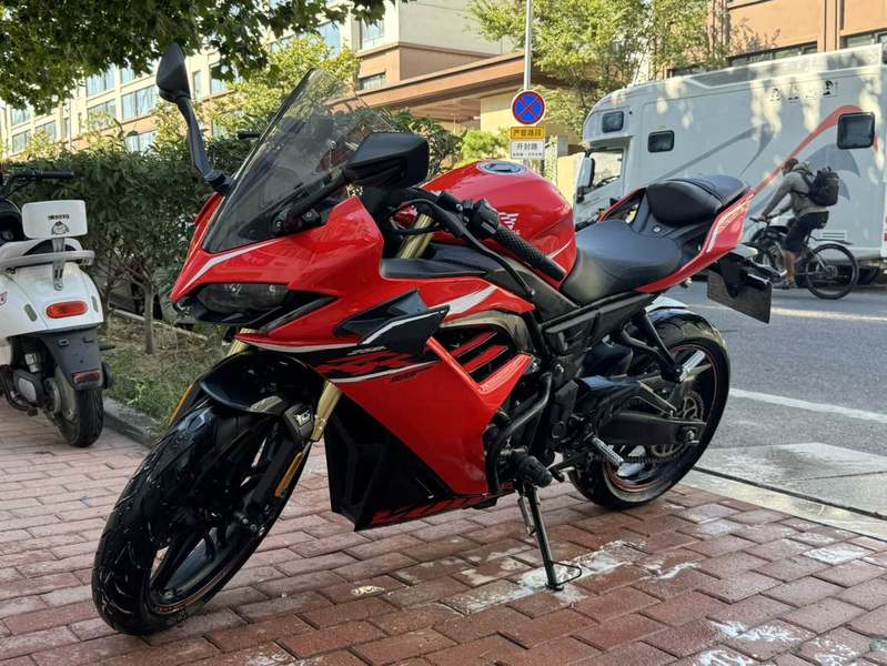 无极 250RR