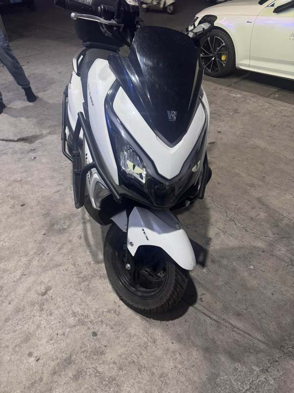 豪爵 ADX125