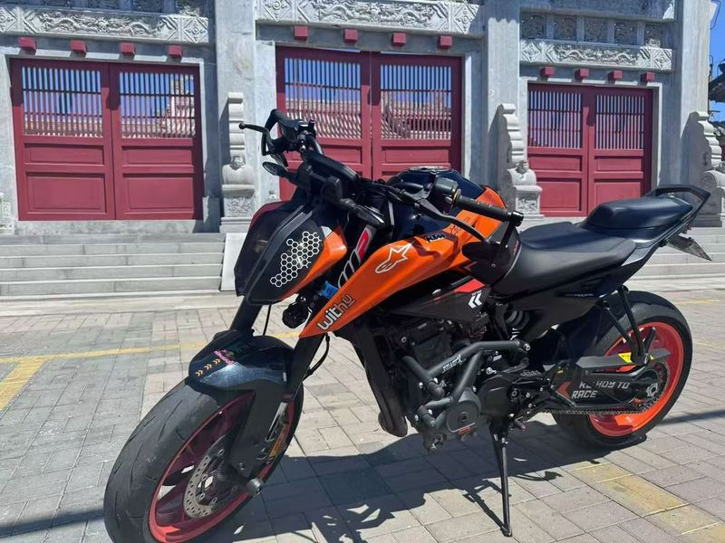 KTMR2R 790 Duke