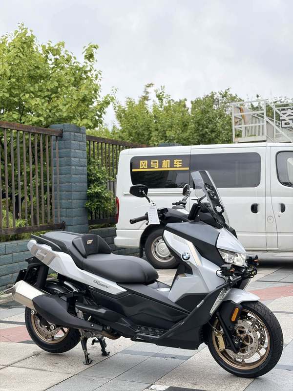 宝马 C 400