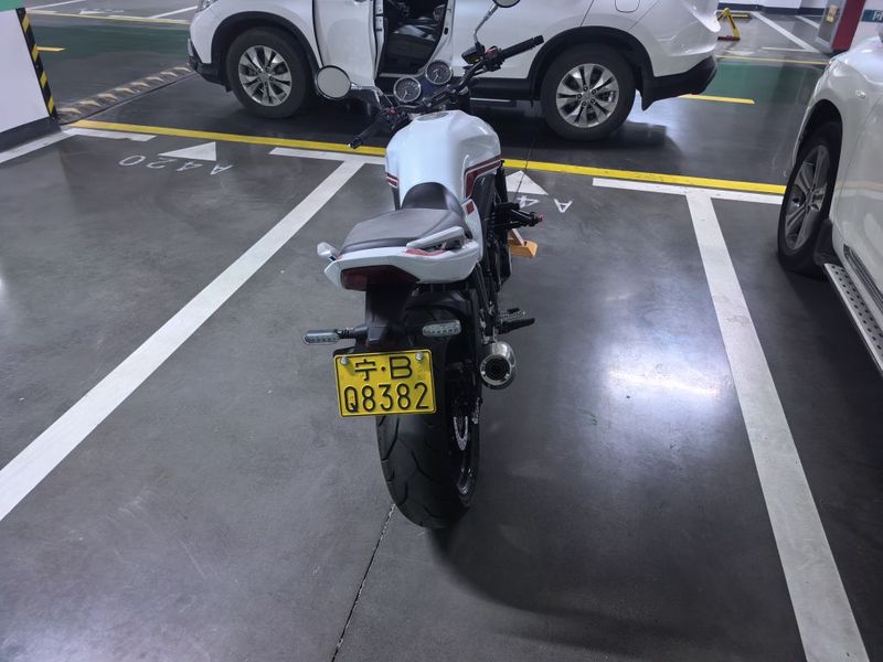 张雪机车 500F