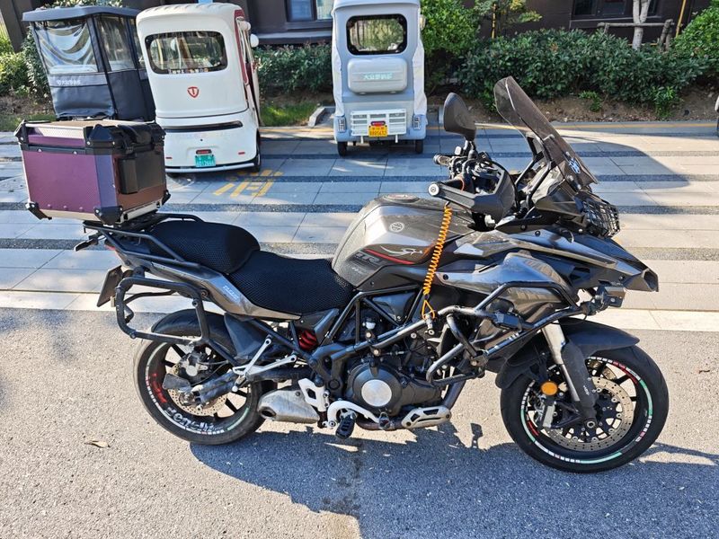 贝纳利 金鹏 TRK502