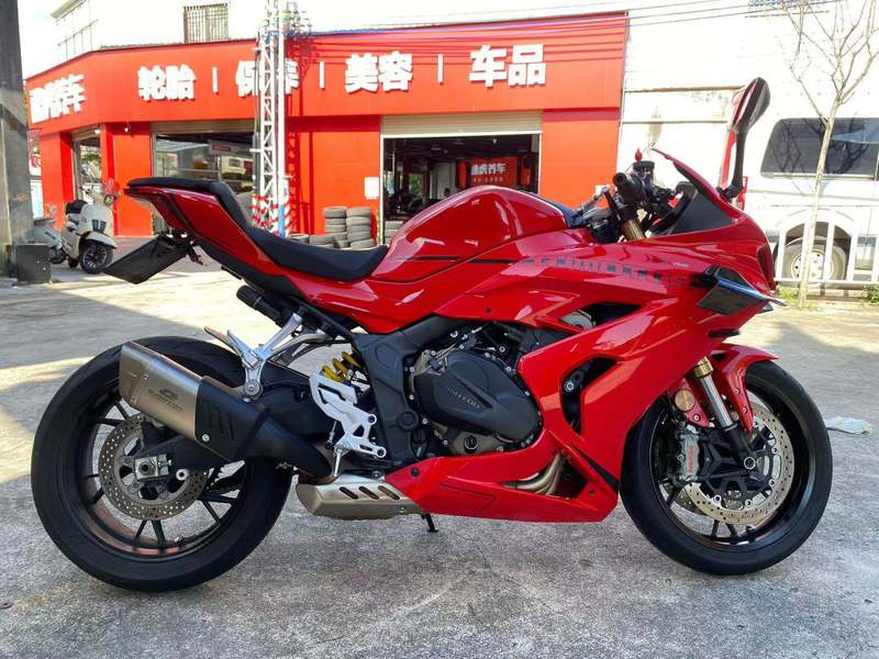 QJMOTOR 赛600