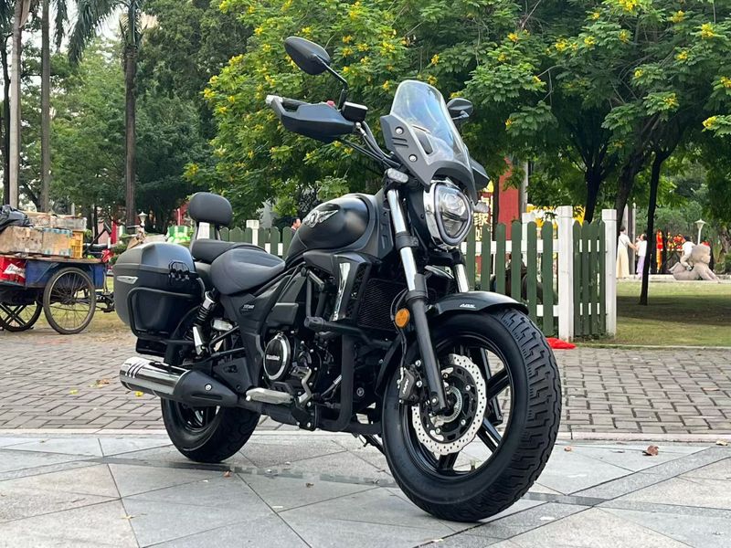 豪爵 TR300
