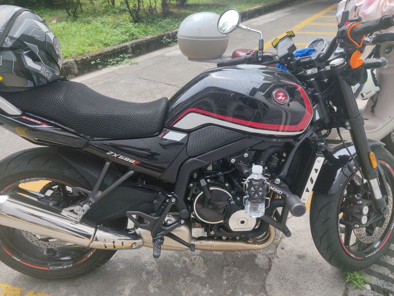 张雪机车 500F