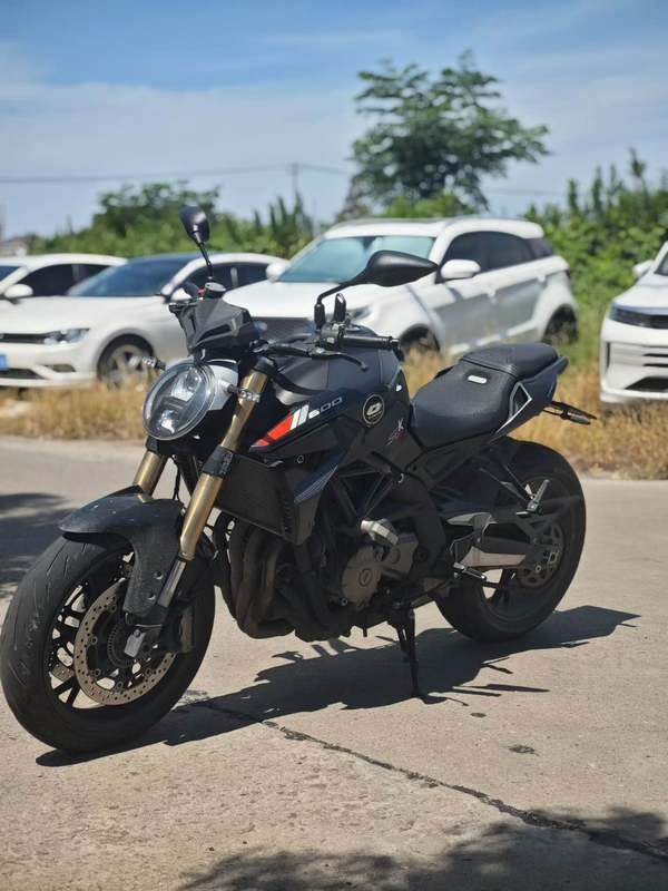 QJMOTOR 追600