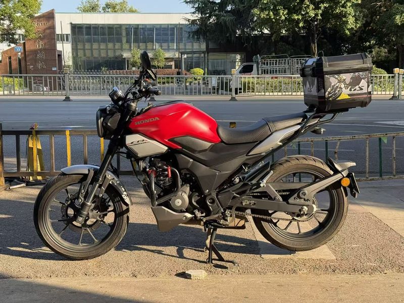 新大洲本田 CB190TR
