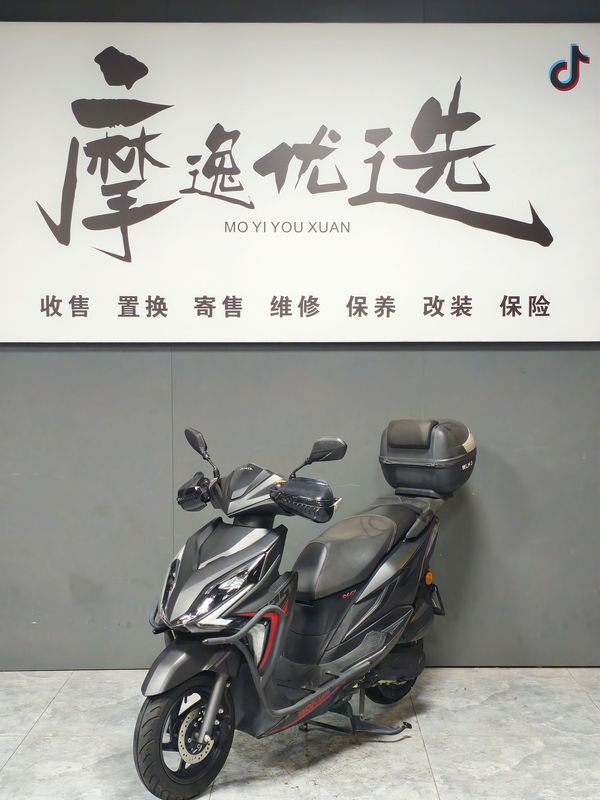 新大洲本田 裂行 RX125Fi