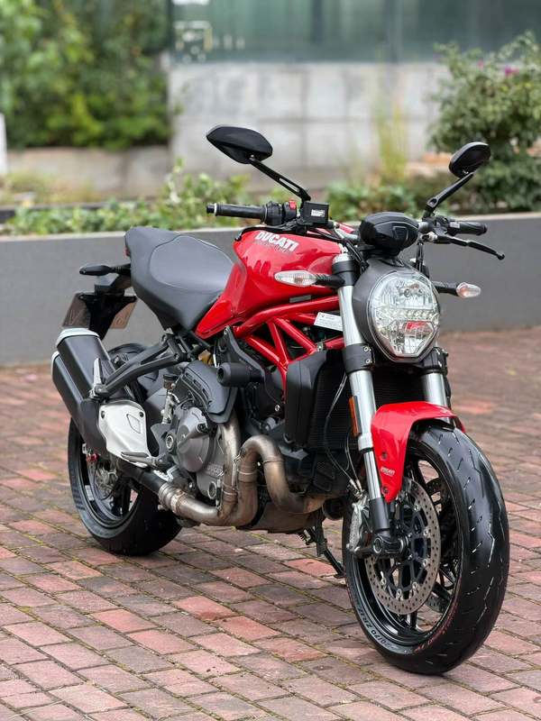 杜卡迪 Monster 821