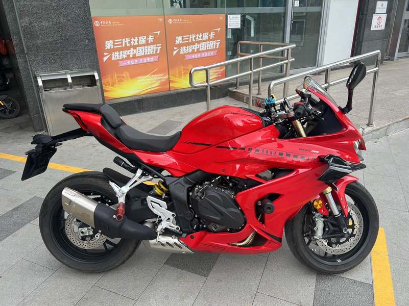 QJMOTOR 赛600