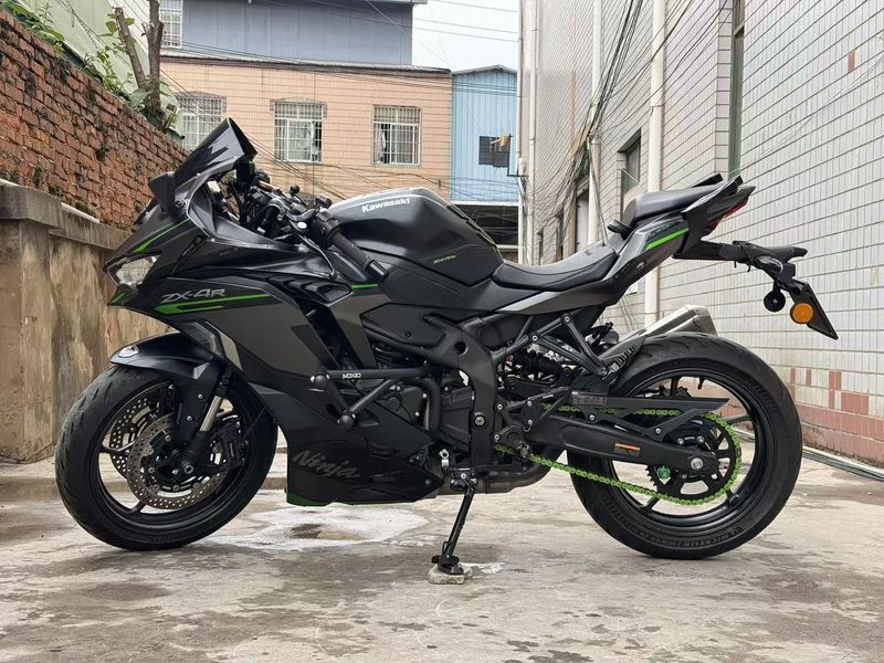 川崎 ZX-4R