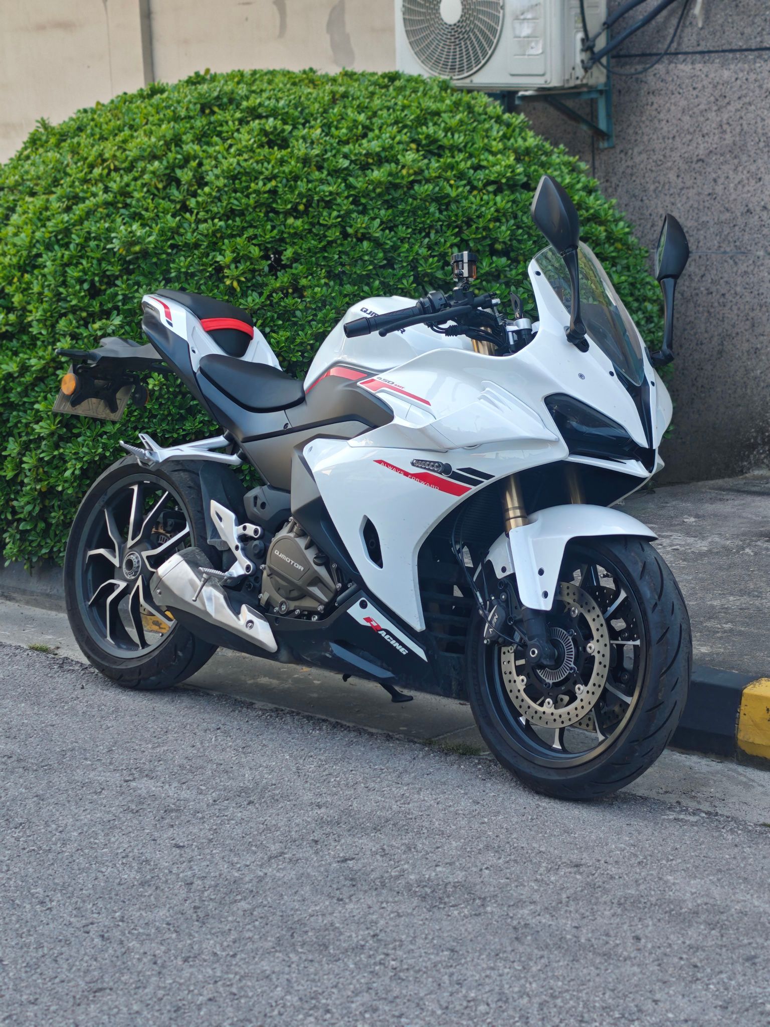 QJMOTOR 赛450