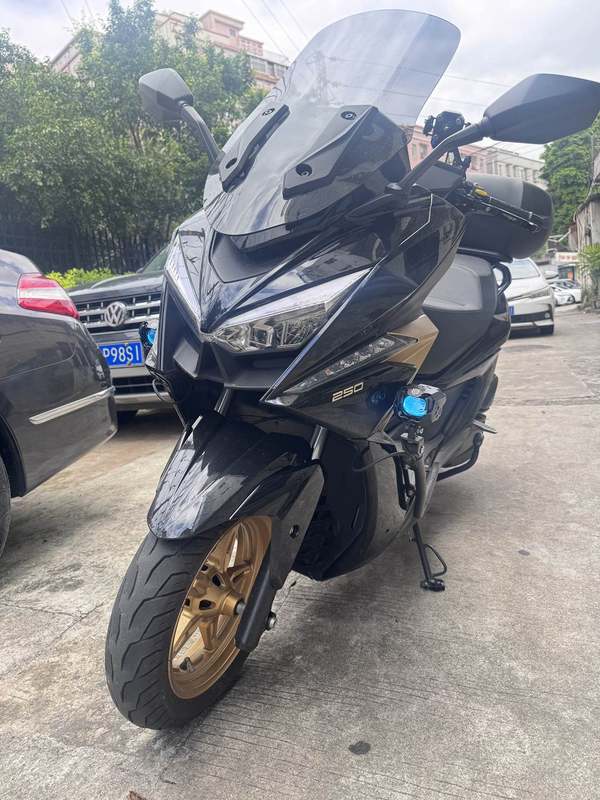 光阳 赛艇 ST250