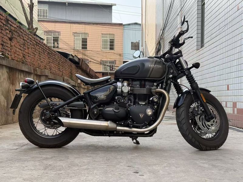凯旋 Bonneville Bobber