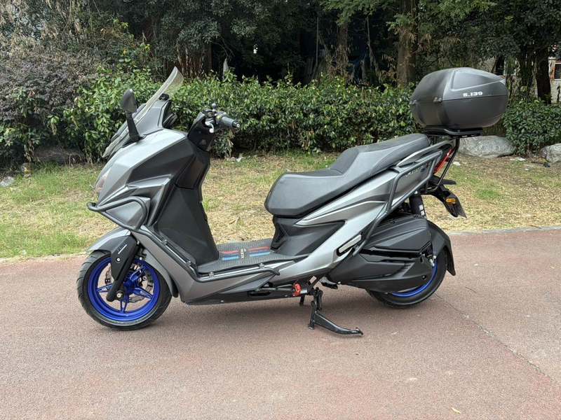 光阳 赛艇 ST250