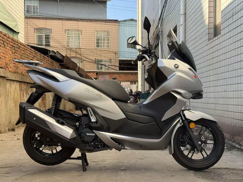 QJMOTOR 鸿250