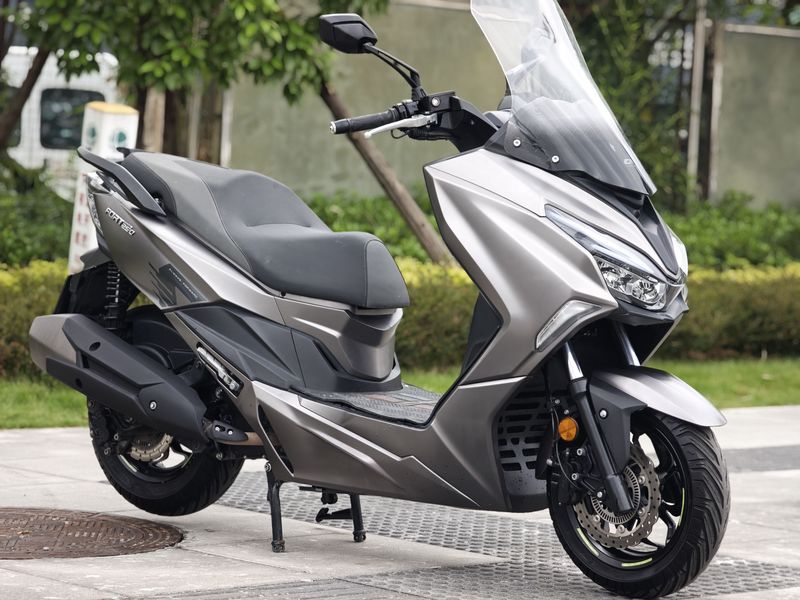 QJMOTOR 鸿250