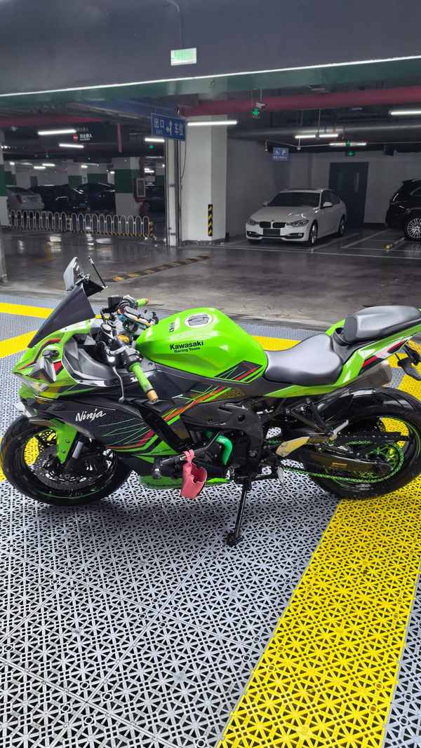 川崎 ZX-4R