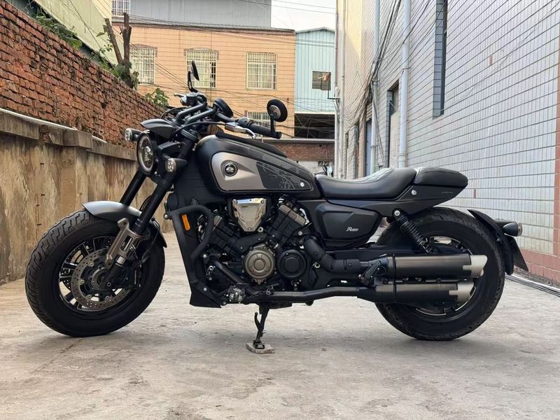 QJMOTOR 闪600