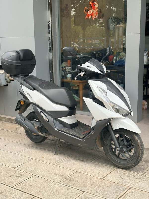 五羊本田 NX125