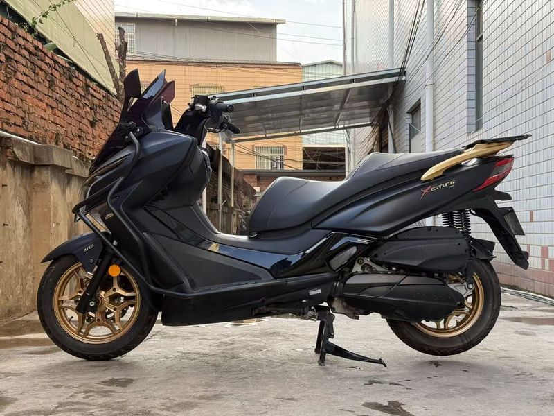 光阳 赛艇 250