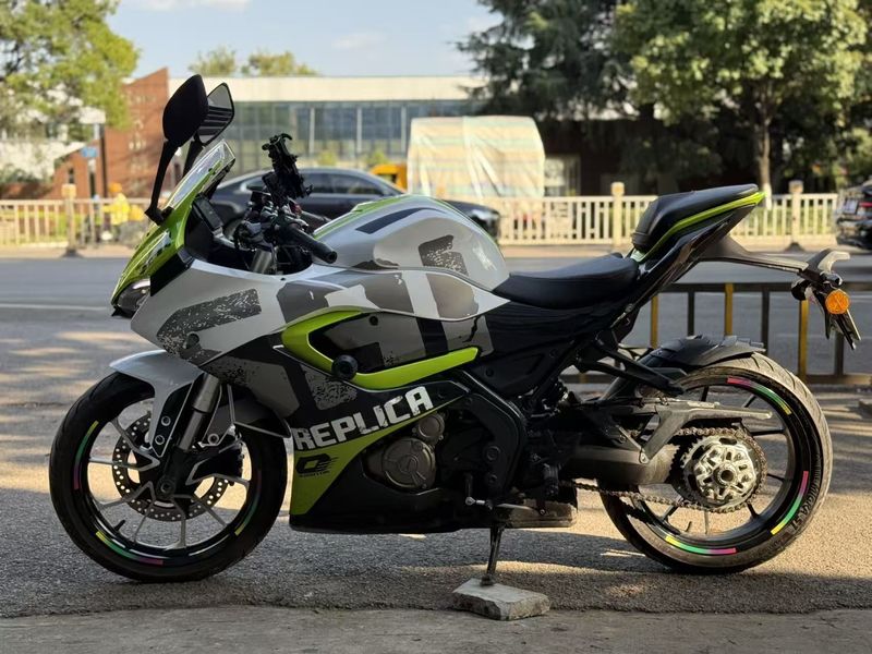 QJMOTOR 赛250