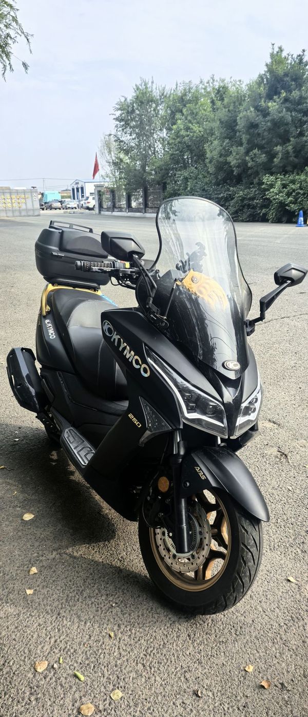 光阳 赛艇 250
