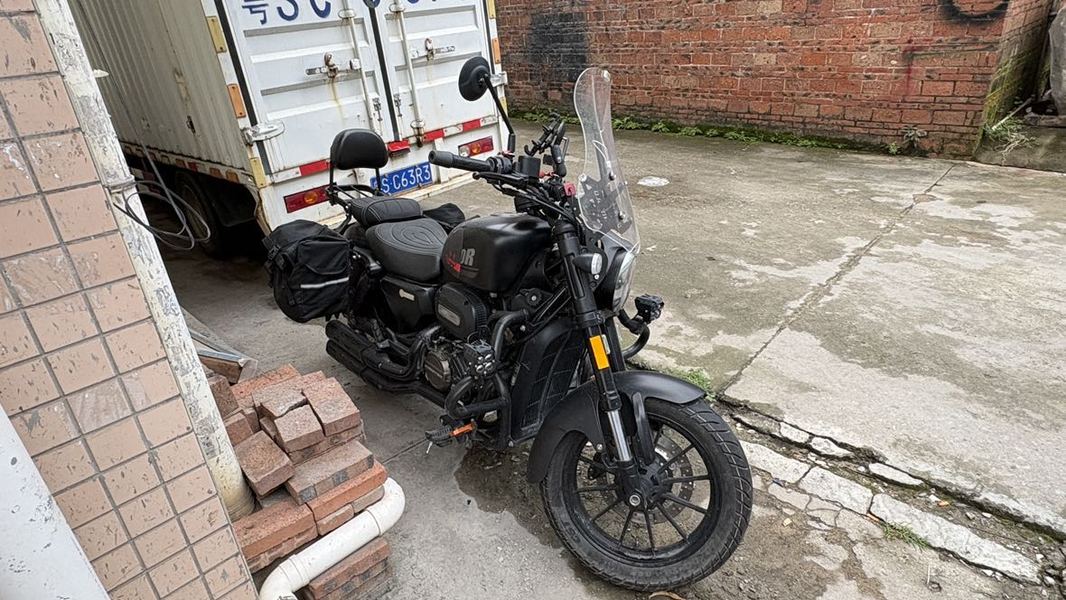 QJMOTOR 闪250
