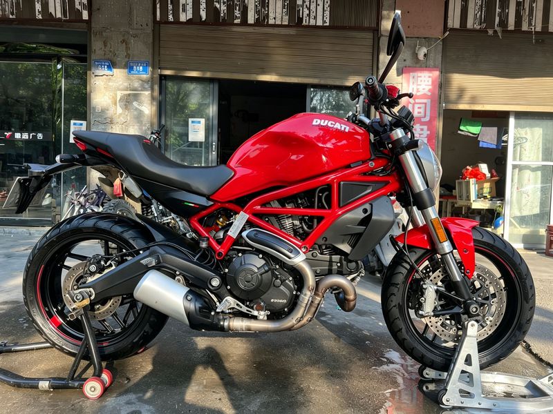 杜卡迪 Monster 797
