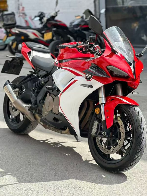 QJMOTOR 赛600