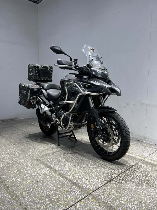 贝纳利 金鹏 TRK502