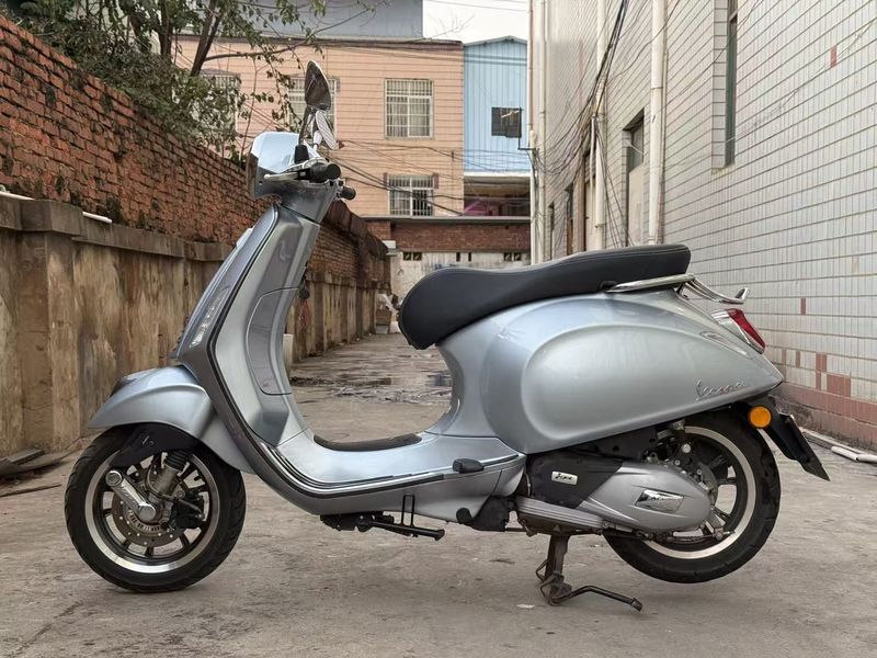 VESPA Primavera 150