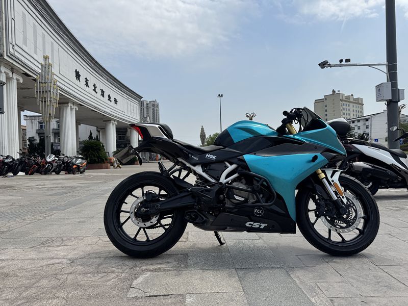 春风 250SR