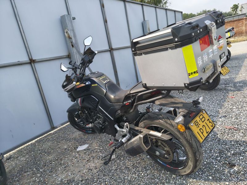 豪爵 XCR300