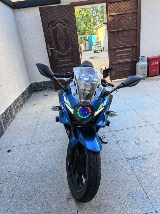 豪爵铃木 GSX250R